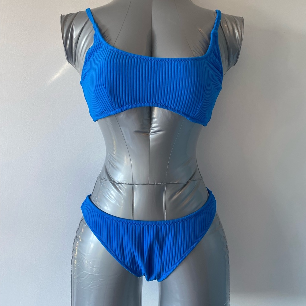 TRIANGL brand new suit